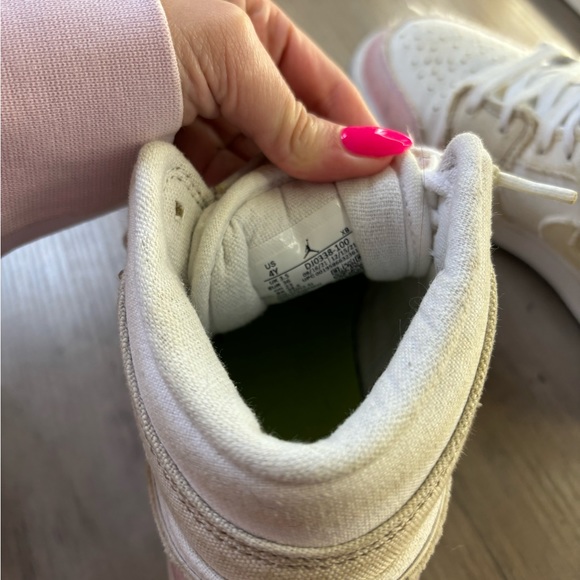 Nike Jordan Air 1 Mid - Picture 3 of 3